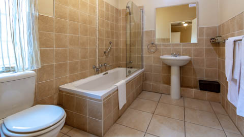 Porcupine Ridge Guest House - Stylish bedrooms